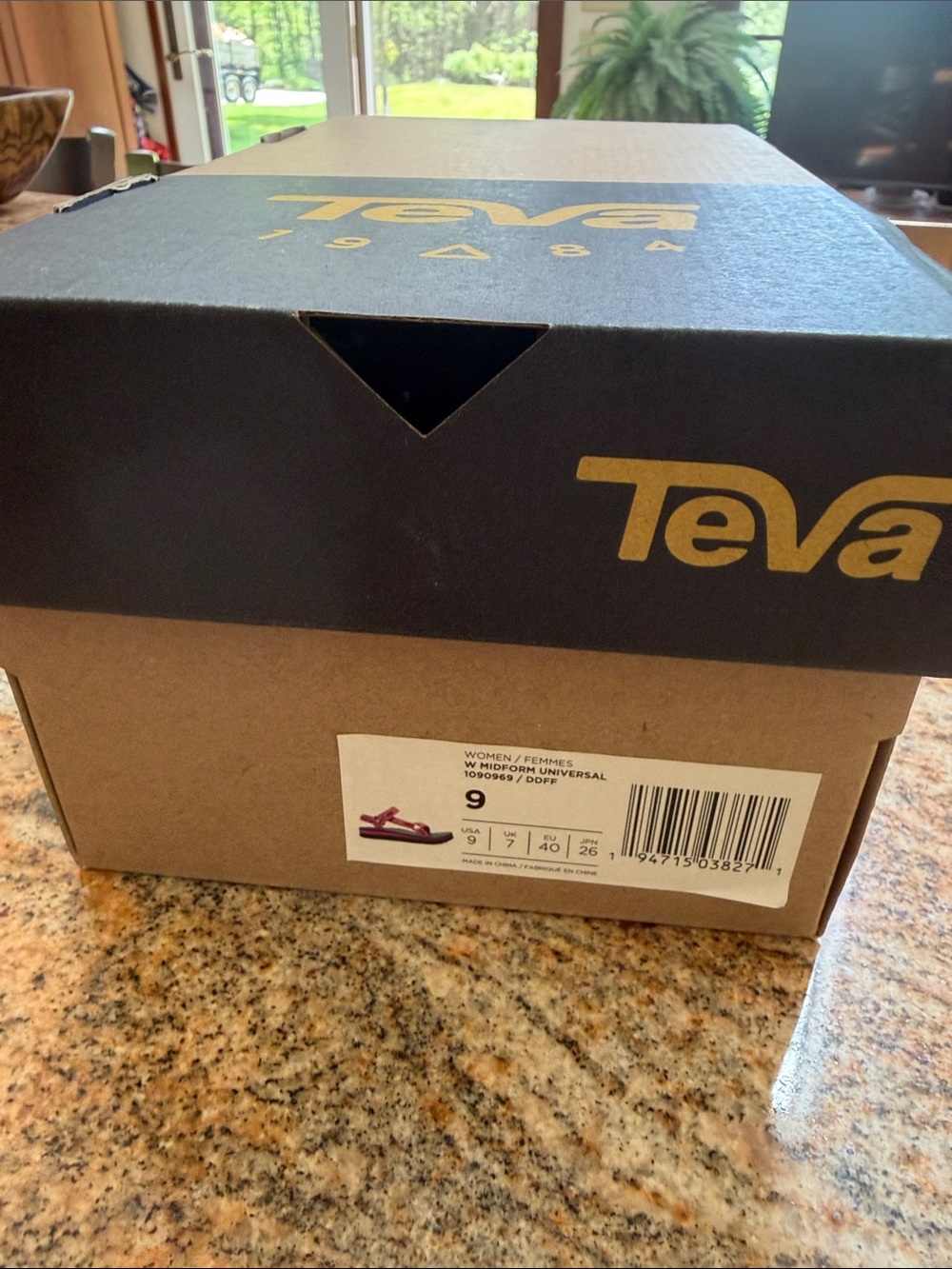 Teva Women’s Pink and Orange Patterned Strap Sandals size 9 - Picture 6 of 6